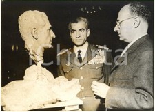 1959 PARIS Guy-Charles REVOL con il busto per lo Shah Mohammad Reza PAHLAVI