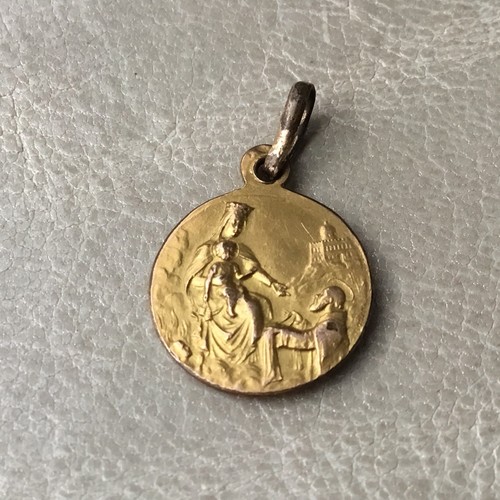 Medaglia antica placcata oro