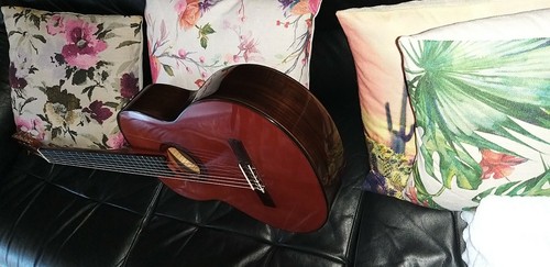 Chitarra classica artigianale