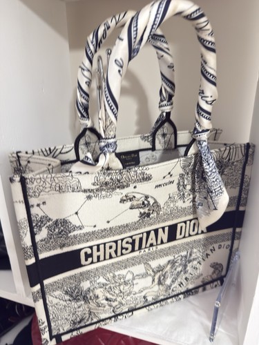 Christian dior book - book, tote