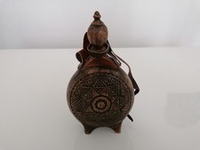 Vecchia bottiglia in legno