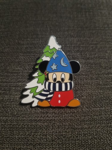 Disney store mystery pin - mystery,