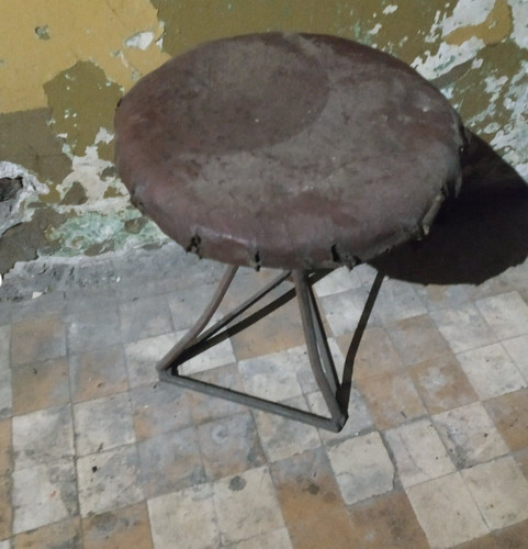 Sgabello girevole industriale