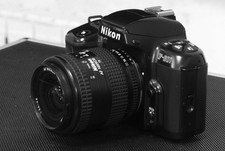 NIKON F601 AF + obiettivo