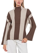 Suéter mujer cuello alto y