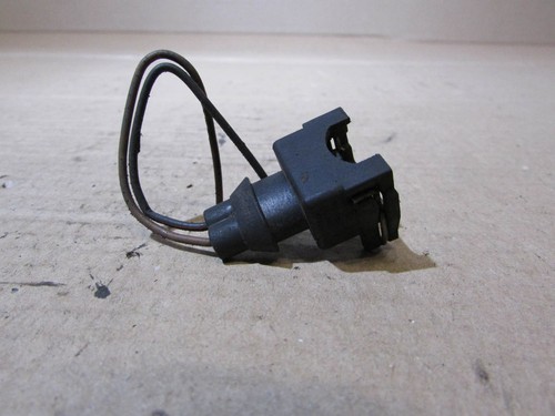 Connettore pompa carburante