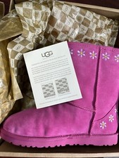 UGG Kids US 6 Classic