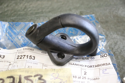 Gancio casco 227153 vespa - casco,