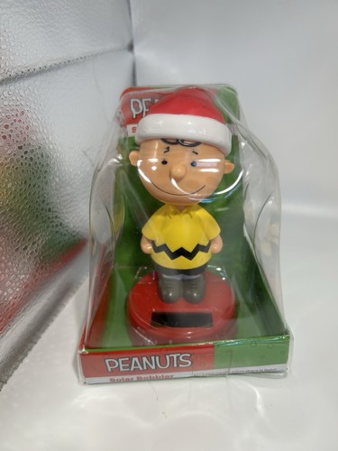 Peanuts charlie brown bobbler - peanuts,