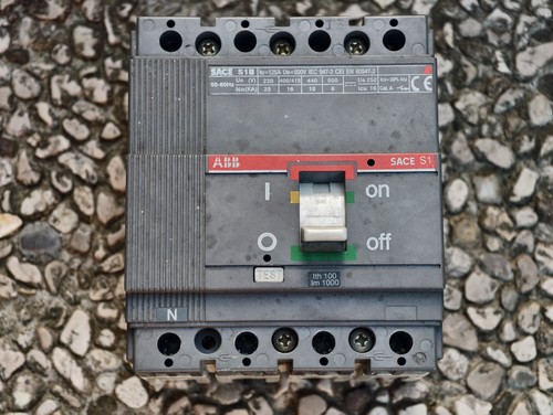 Interruttore magnetotermico - interruttore,