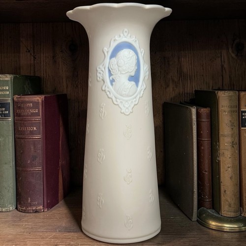 Vaso cammeo diaspro tromba