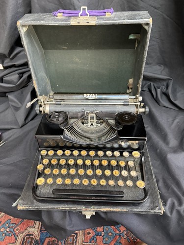Royal model portable - royal,