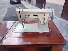macchina da cucire usata con tavolo e senza cinghia