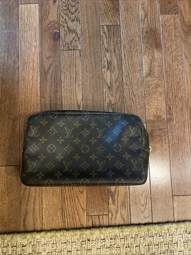 Toilette louis vuitton - vuitton, trousse