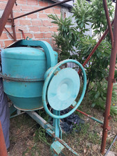 betoniera elettrica usata marca Mixer 240 Litri