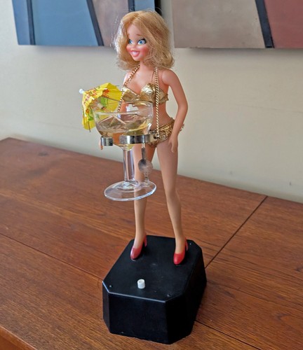 Vintage girl bartop - go, go