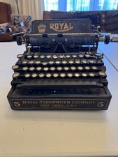 ANTIQUE 1913 ROYAL STANDARD