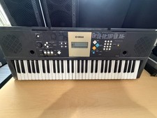 Yamaha YPT-220 Keyboard -