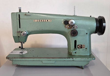 Macchina da cucire industriale