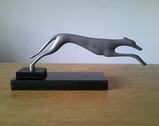 GREYHOUND BUS SCULTURA