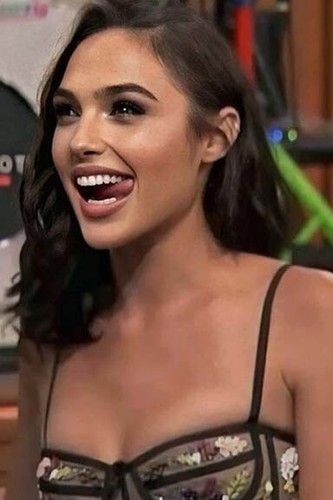 Gal gadot foto sexy - gadot,