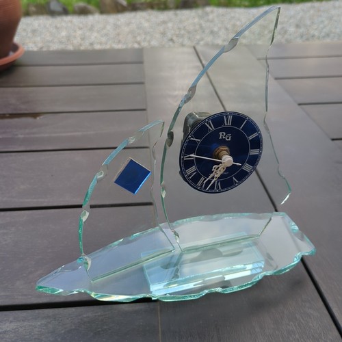 Orologio tavolo forma di - a,