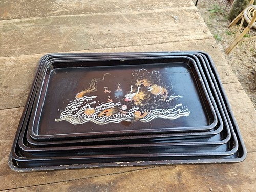 Vintage nesting set trays - nesting, of