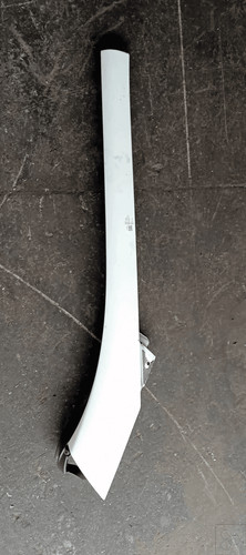 Modanatura sup montante ant - sup.,