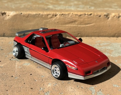 Pontiac fiero kit - 1/24, gt