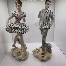 Vintage Pair of LIANI Mid