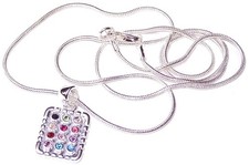 Collana con ciondolo pettorale