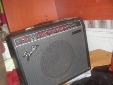 Fender Deluxe 85 Amplificatore