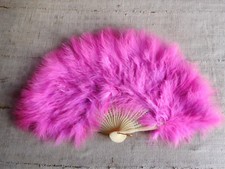 Ventaglio in plastica con piume colorate da collezione cm 26