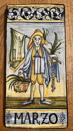Piastrella ceramica maiolica