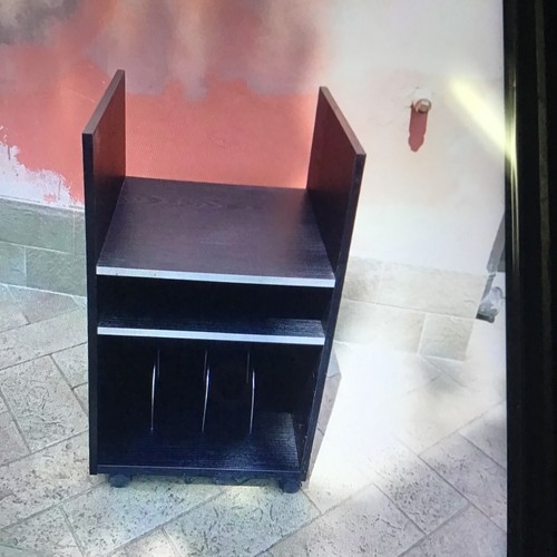 Mobiletto porta stereo