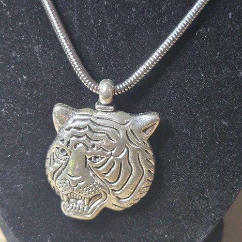 Collana con ciondolo testa - , di