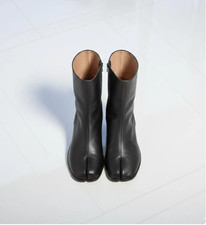 Stivaletti Tabi in pelle nera