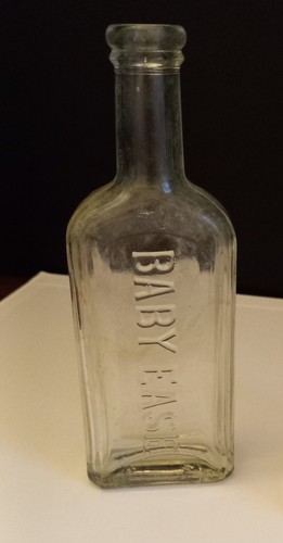 Antica vecchia bottiglia per