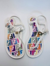 Sandali piatti Fendi