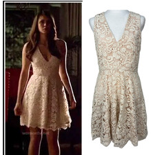 Abito in pizzo French
