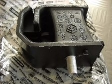 B004758 SUPPORTO MOTORE