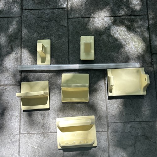Apparecchi bagno decò