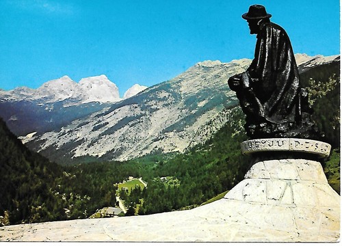 Trenta monumento julius - -, kugy