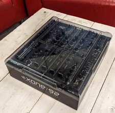 Allen & Heath Xone 92 Club Mixer per DJ + Decksaver