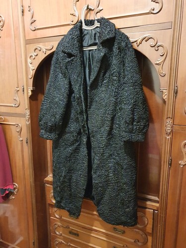 Pelliccia astrakan rifinita - pelliccia, a