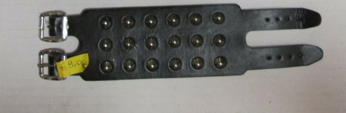 Bracciale borchiato con - bracciale,