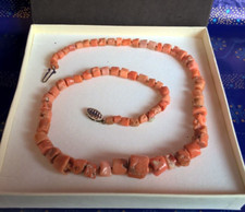 COLLANA CORALLO NATURALE A CANNETTINE e FERMAGLIO IN ARGENTO - NUOVO in AG