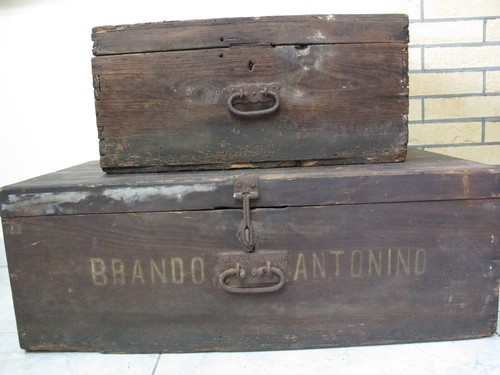 Antiche casse per - , munizioni