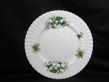 Royal Albert Trillium Dinner