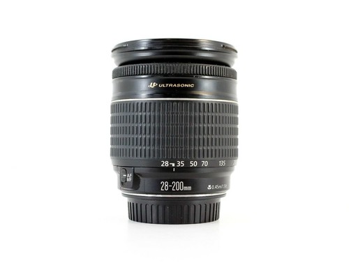 Canon 200mm 5 - 28-200mm, f/3.5-5.6